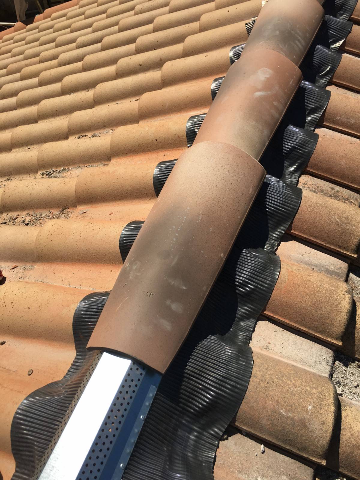 Devis toiture coût des travaux par un professionnel à Vitrolles 13127