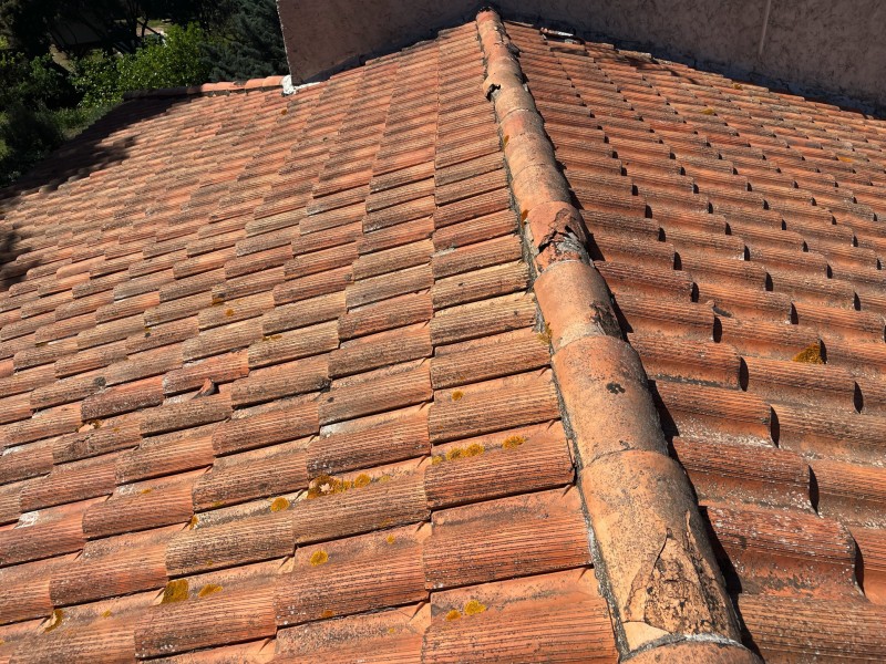 toiture avant intervention de couvreur à Saint victoret 13730