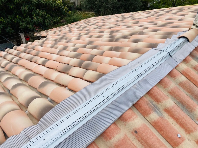 pose faitage closoir sur pst sur velaux 13880