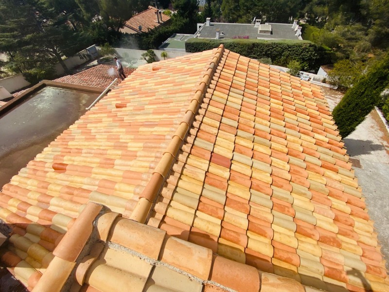 toiture avec nettoyage hydrofuge sur carry le rouet