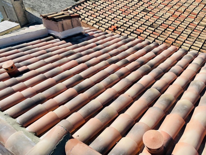 Réfection d’une toiture en P.S.T Canal sur Sausset-les-Pins 13960 près de Marignane