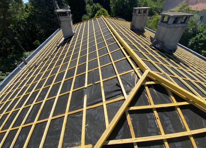 couvreur pour rénovation de toiture à Ventabren 13122