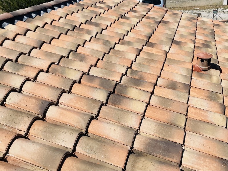 renovation de toiture avec nettoyage sur saint victoret