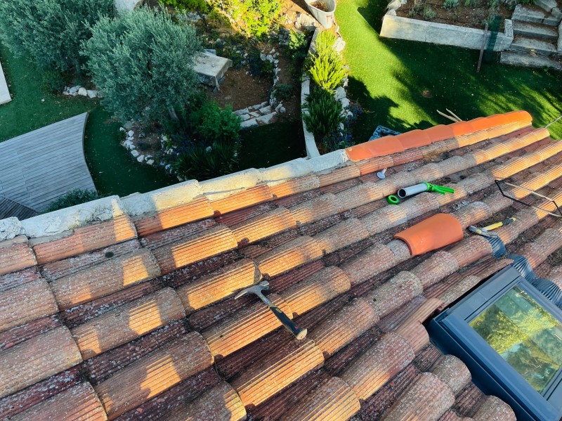 pose tuile de rive sur bouc bel air