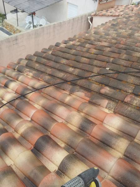 démoussage toiture près de aix en provence 13100