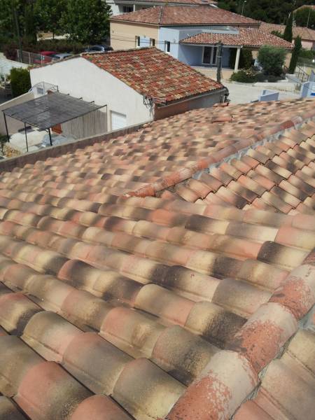 intervention démoussage tuile fini près de aix en provence 13100