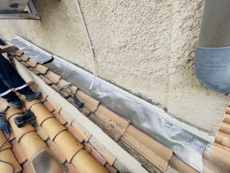 Pose de solin en plomb sur istres