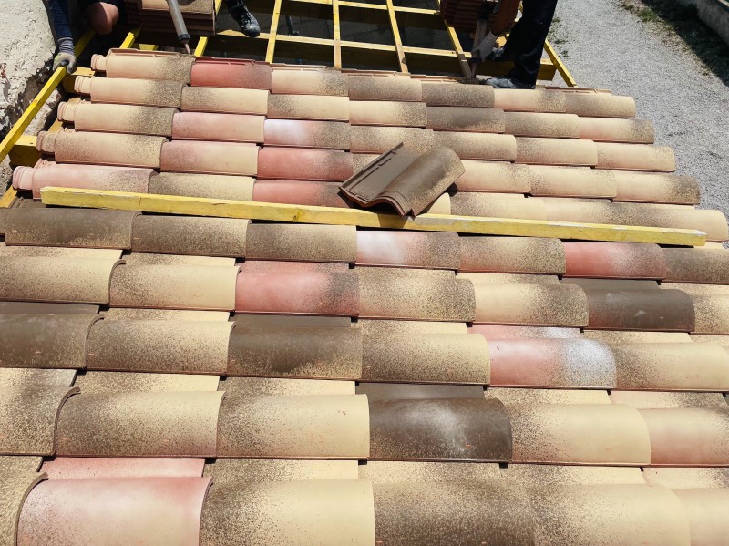 pose des tuiles sur litaux sur rognac