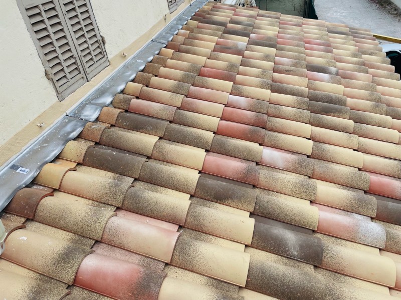 pose de solin en plomb sur toiture sur rognac