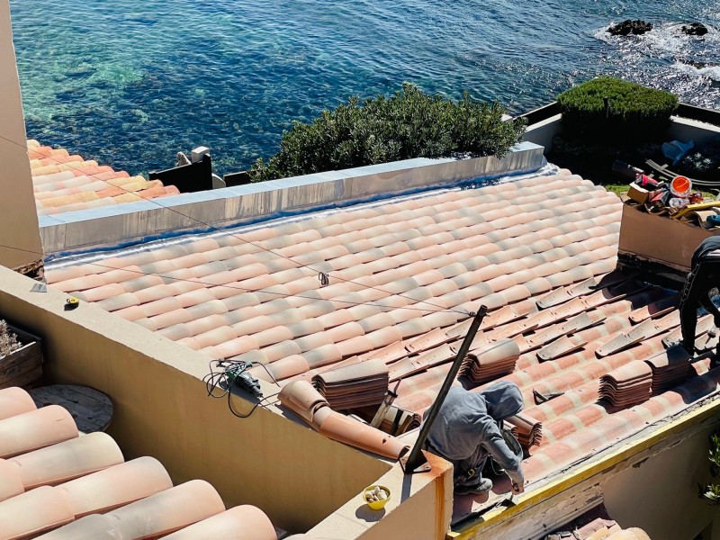 pose de tuile canal sur pst près de sausset les pins