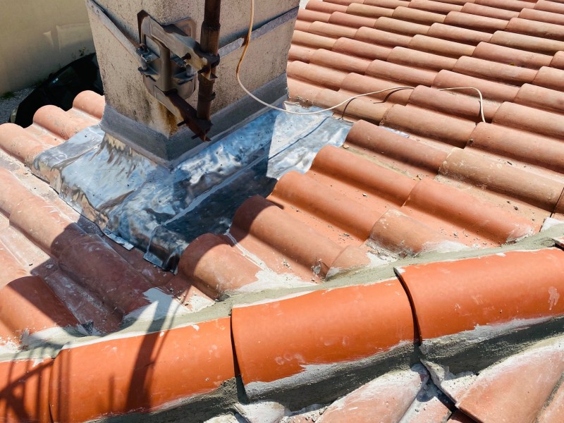 cheminée et faitage sur marignane