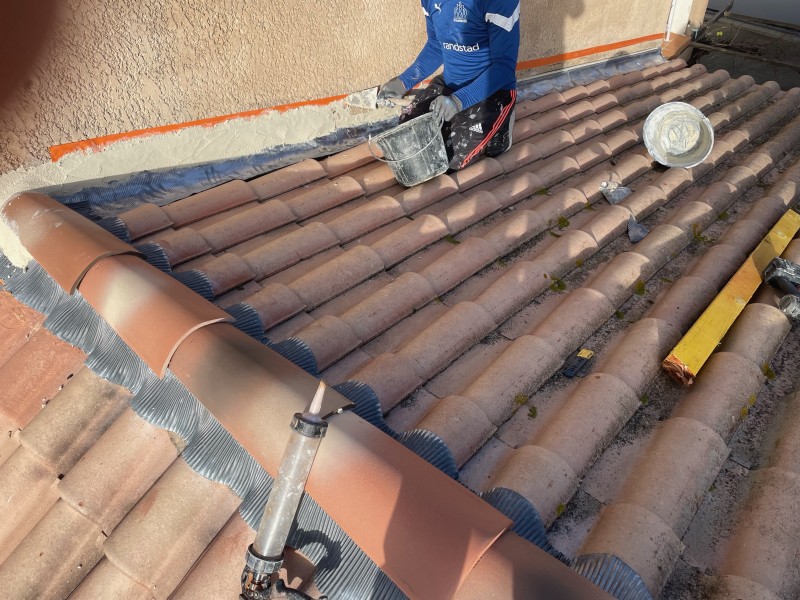 Rénovation de toiture de maison à Coudoux 13111