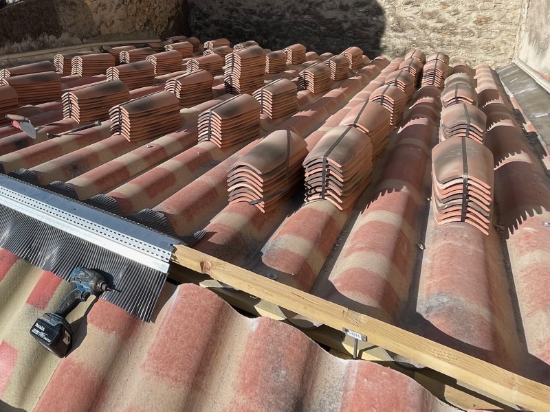 couvreur pour pose de toiture à Lambesc 13410