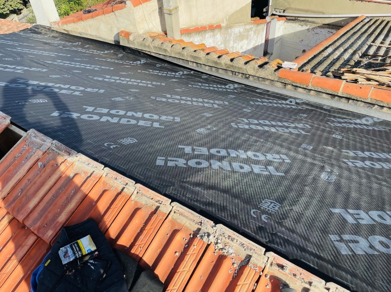 pose écran HPV sous toiture sur chateauneuf les martigues.