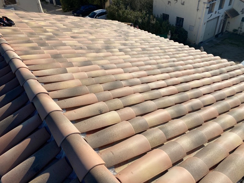 Actuellement en cour: Changement d’une toiture P.S.T Canal sur Vitrolles près de Marignane