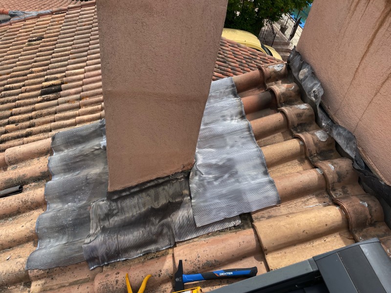 Intervention Couvreur pour réparation de toiture à Vitrolles 13127