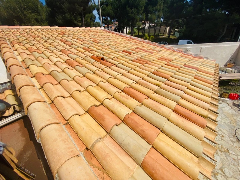 toiture avec nettoyage hydrofuge près de carry le rouet