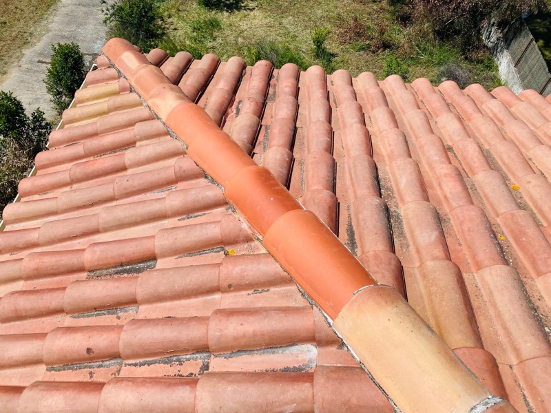 changement de tuile sur faîtage sur marignane