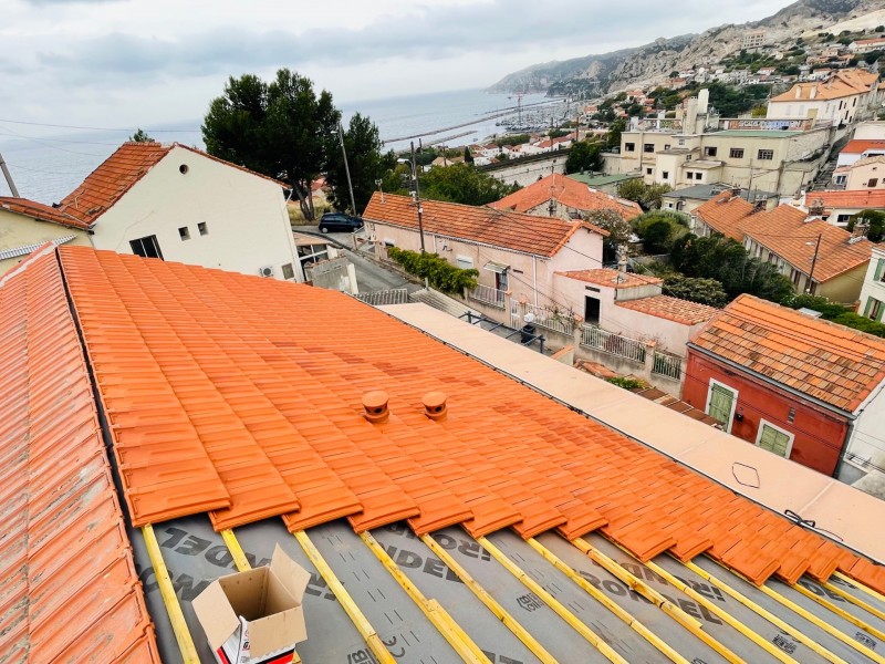pose des tuiles plates près de marignane