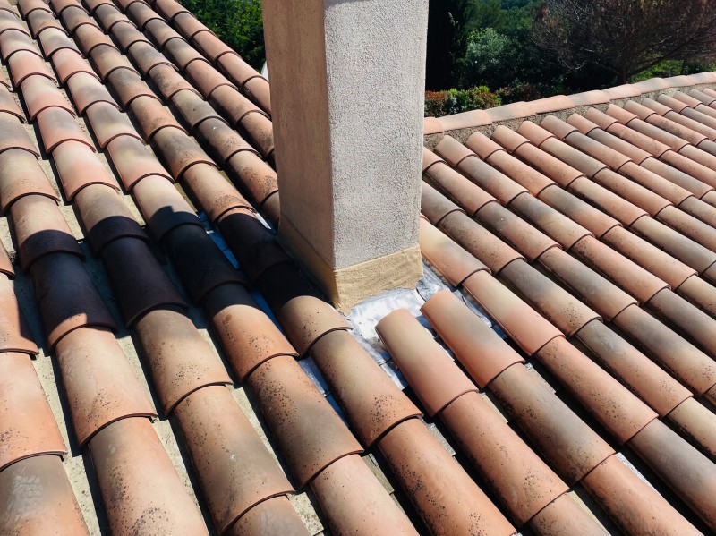 Changement d’un tour de cheminée en Plomb d’une toiture à Vitrolles 13127