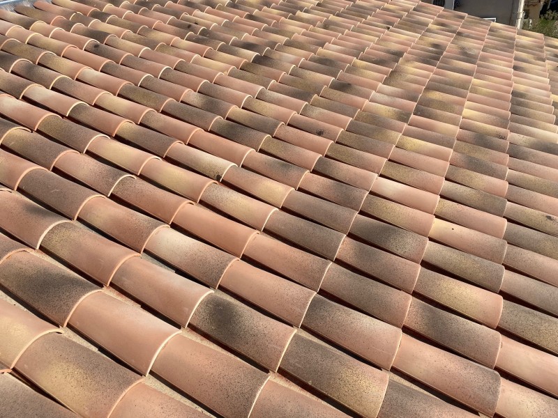 Actuellement en cour: Changement d’une toiture P.S.T Canal sur Vitrolles près de Marignane