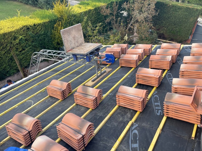 mise en place des tuiles sur calas