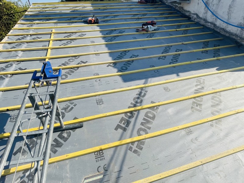 pose des litaux de toiture sur rognac