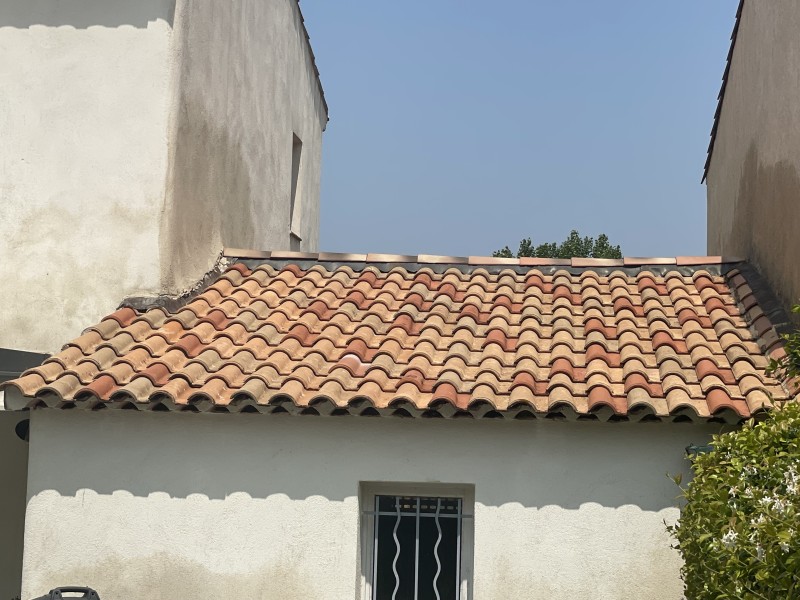 Nettoyage de toiture de maison à Bouc-Bel-Air 13320