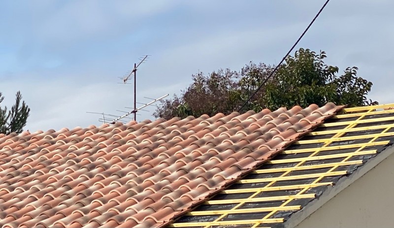 pose litaux et tuiles sur st victoret