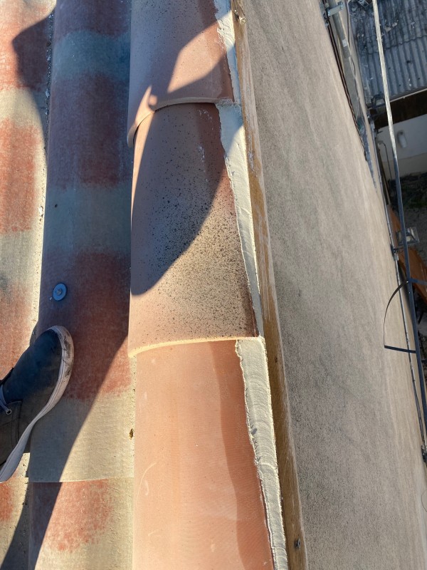 Actuellement en cour: Changement d’une toiture P.S.T Canal sur Vitrolles près de Marignane