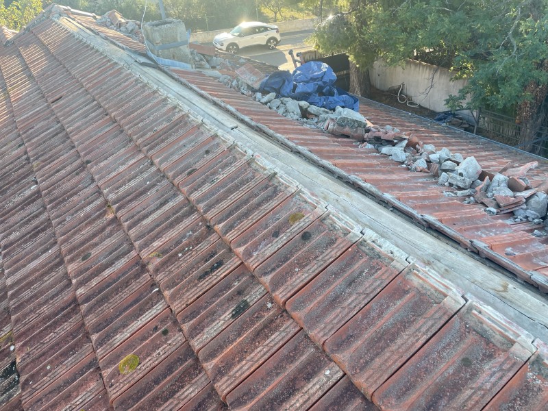 Changement de Faîtage de toiture de maison sur La Fare-les-Oliviers 13580