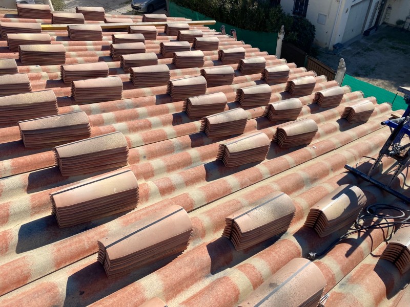 Actuellement en cour: Changement d’une toiture P.S.T Canal sur Vitrolles près de Marignane