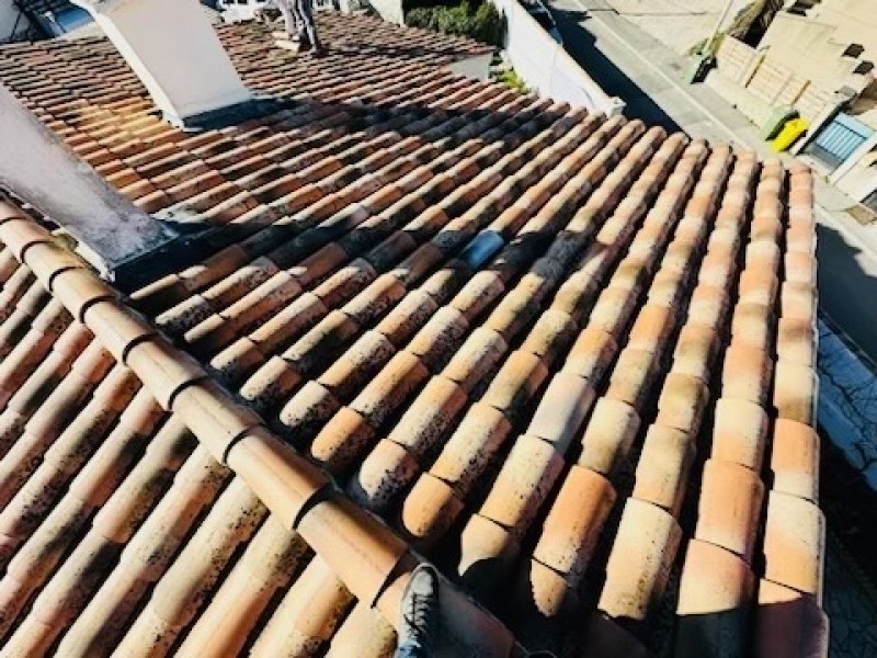 nettoyage et traitement de tuile sur Châteauneuf-les-Martigues 13220