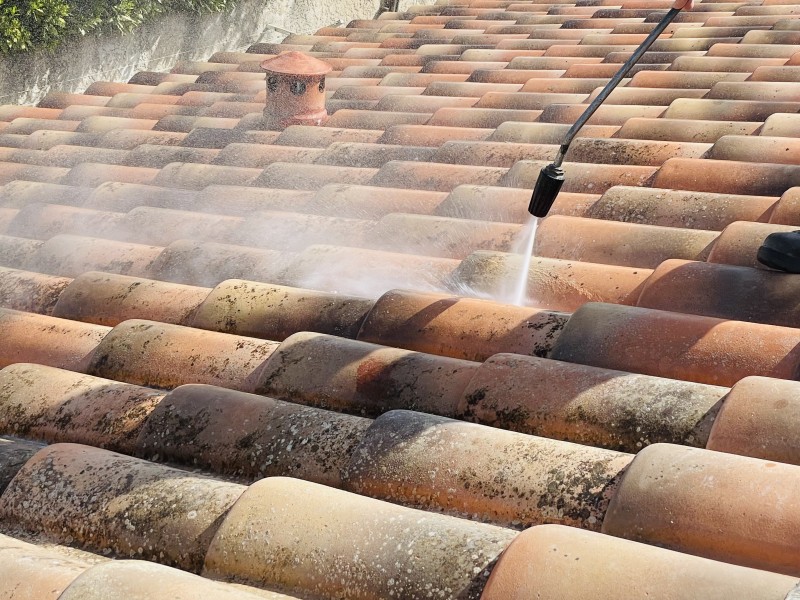 nettoyage HP de toiture à Saint-Victoret 13730