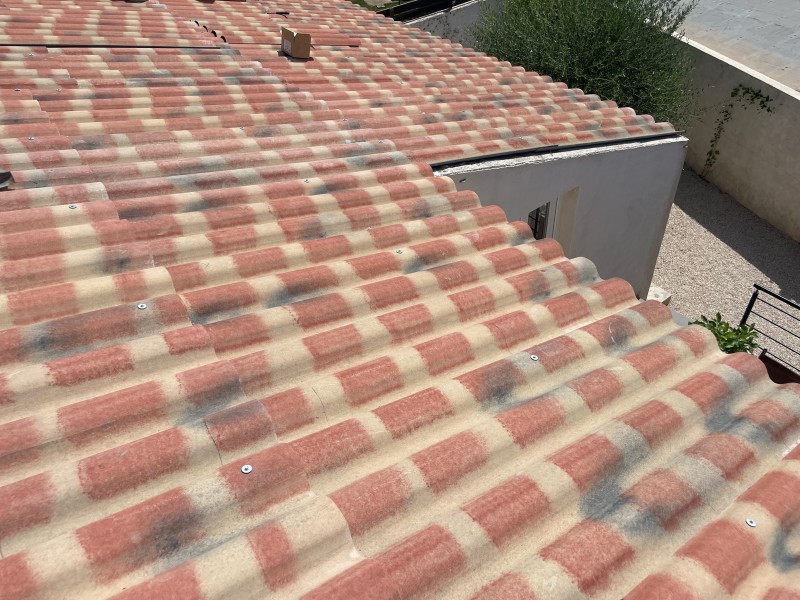 Intervention couvreurs pour un changement de toiture de maison sur Bouc-Bel-Air 13320