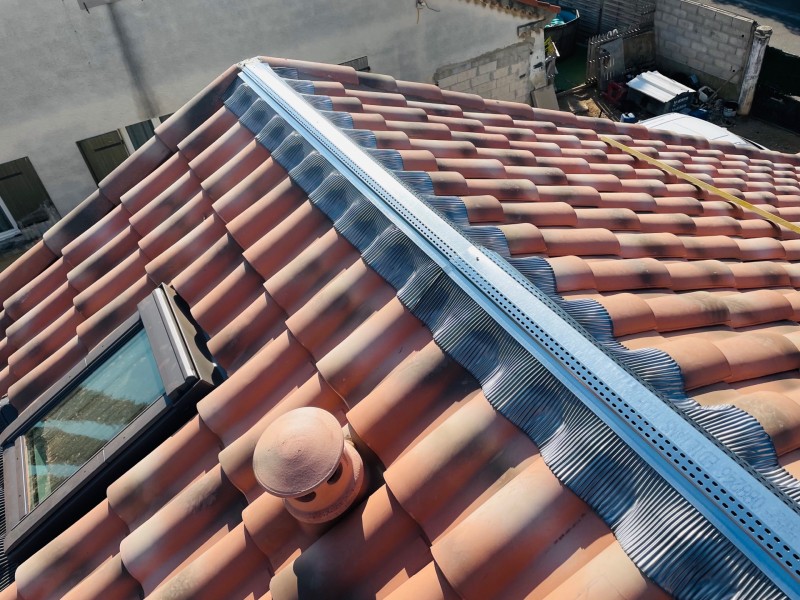 pose faitage type closoir près de marignane