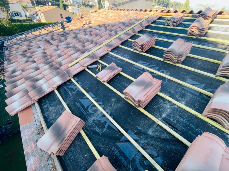 pose des tuiles sur litaux sur gardanne