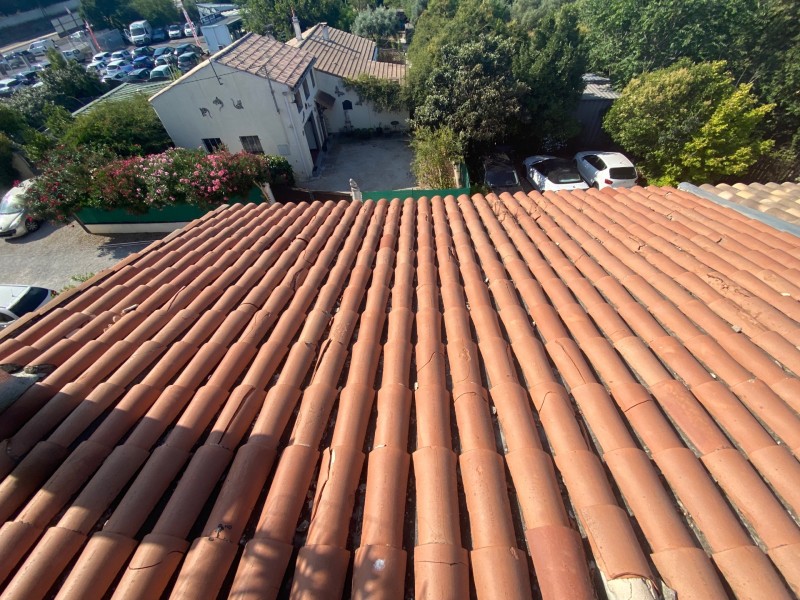 Actuellement en cour: Changement d’une toiture P.S.T Canal sur Vitrolles près de Marignane