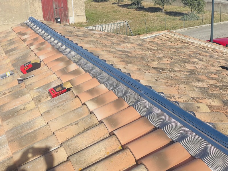 pose du faitage closoir sur saint victoret