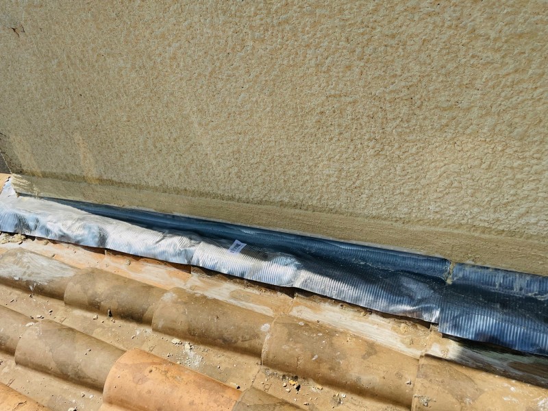 pose de solin plomb fini sur Vitrolles