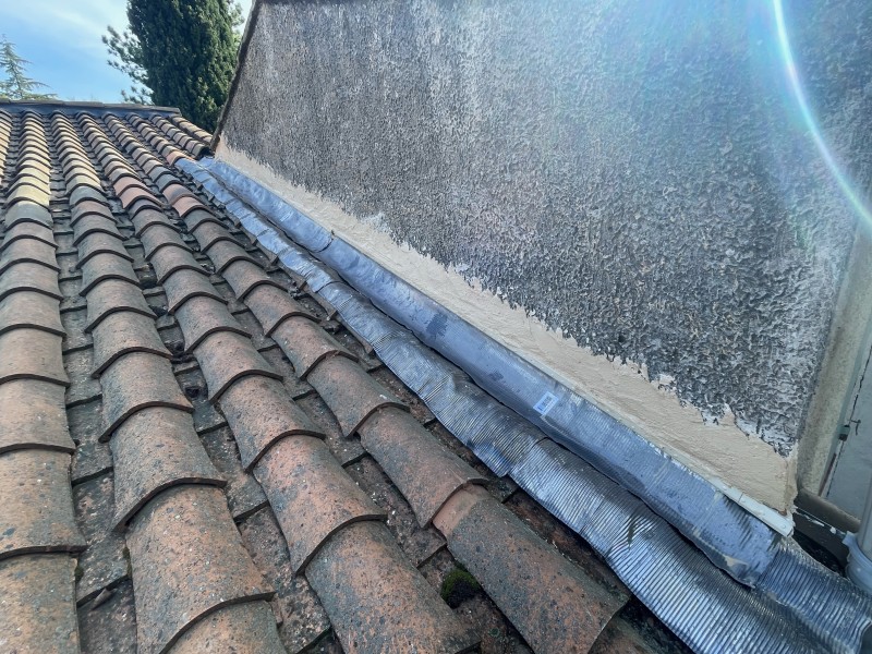 Révison de Toiture de Maison à Velaux 13880