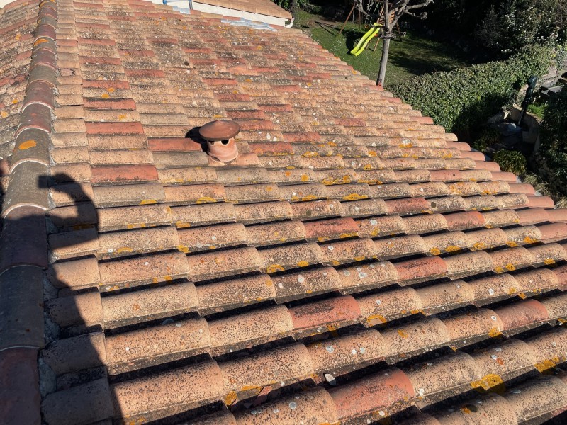 Couvreur pour un Nettoyage de toiture à Bouc-Bel-Air 13320