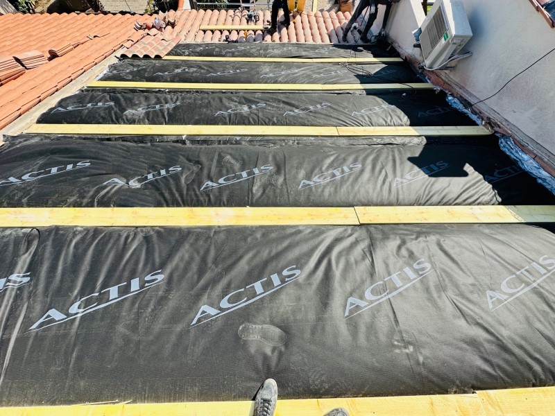 Pose de Triso-toiture en isolation sur Sausset les Pins