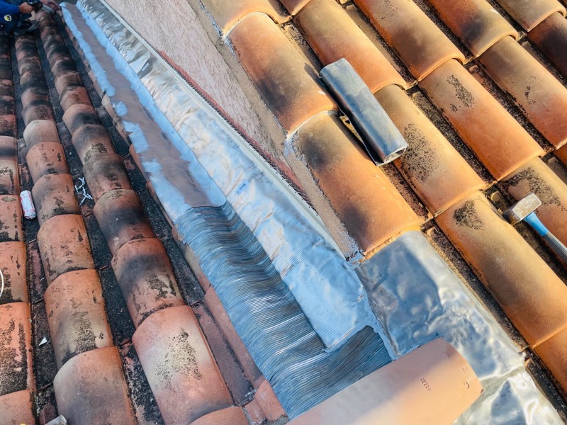 Nouvelle réfection de Solin d’une toiture de maison sur Marignane 13700