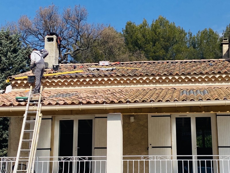 Couvreur Mimet 13105