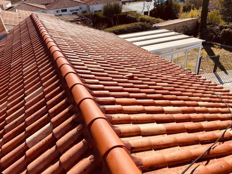 Faîtage avec nettoyage hydrofuge sur velaux