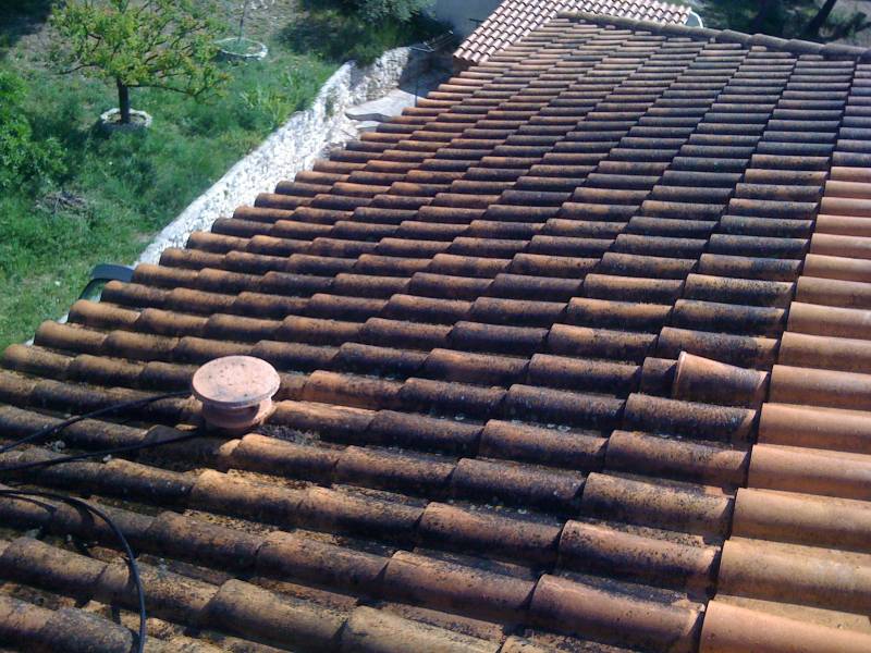 démoussage toiture salon de provence