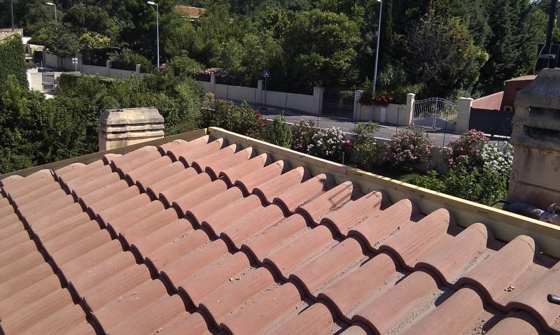 pose lisse pour faîtage sur martigues
