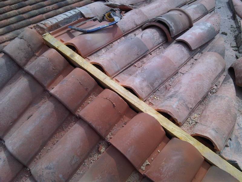 Changement d'un Faîtage Closoir et Rive sur une maison individuelle sur Velaux 13880 près de Aix en Provence