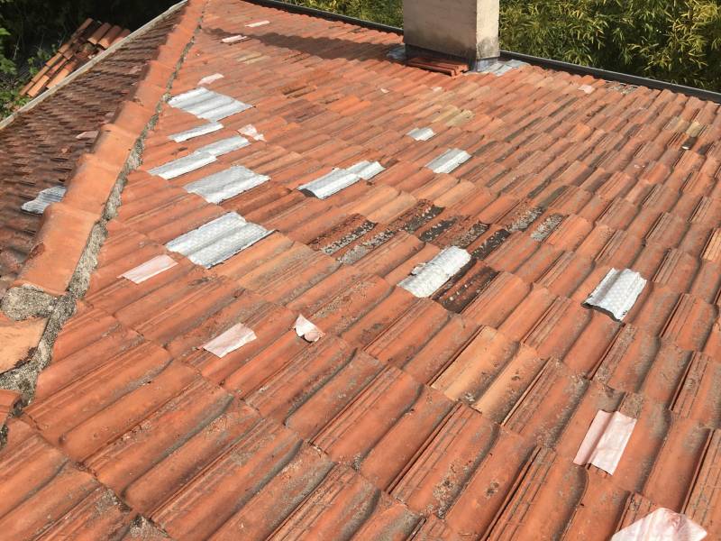 toiture avant notre intervention sur aix en provence
